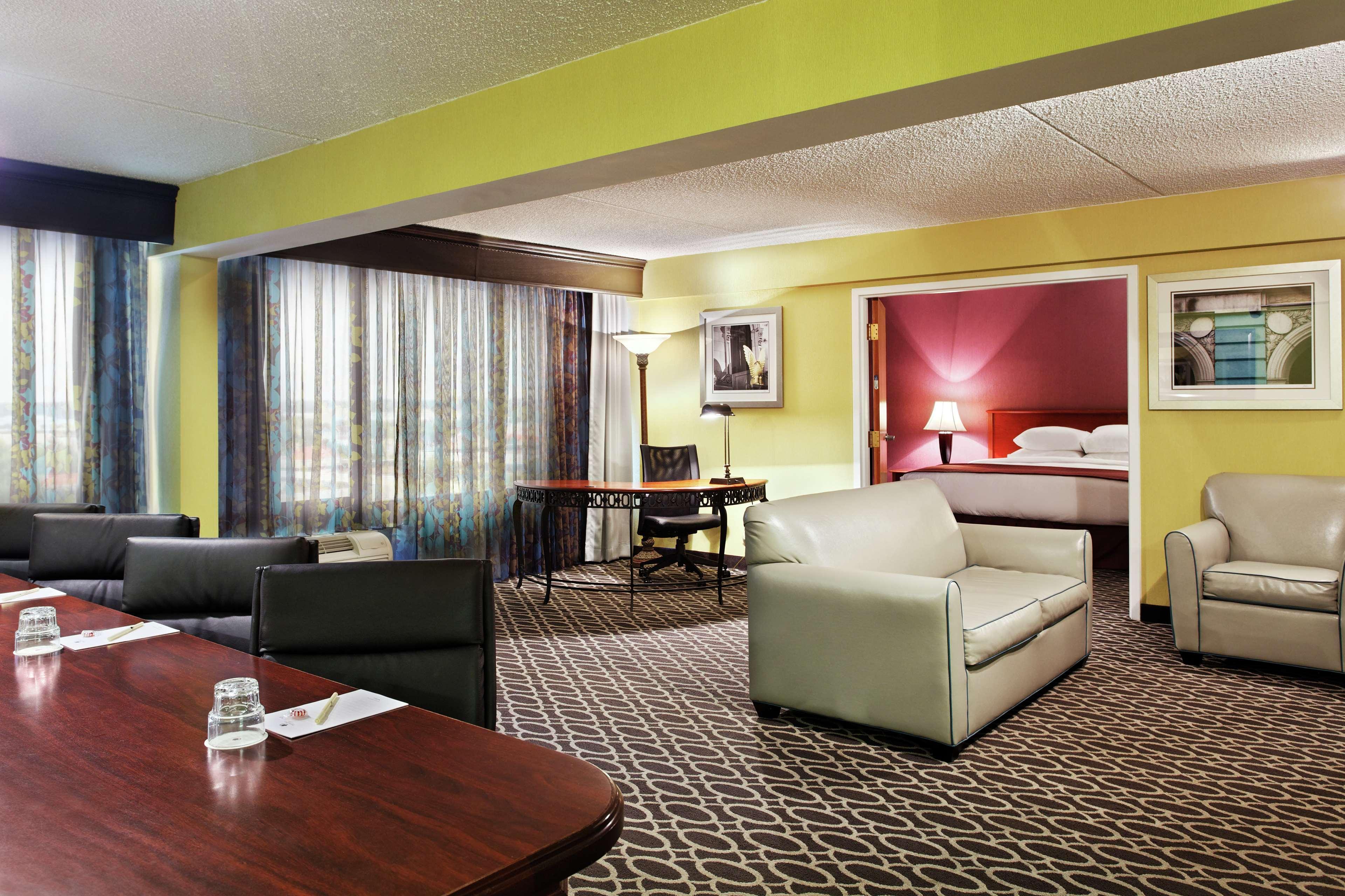 Doubletree By Hilton Richmond - Midlothian Hotell Eksteriør bilde