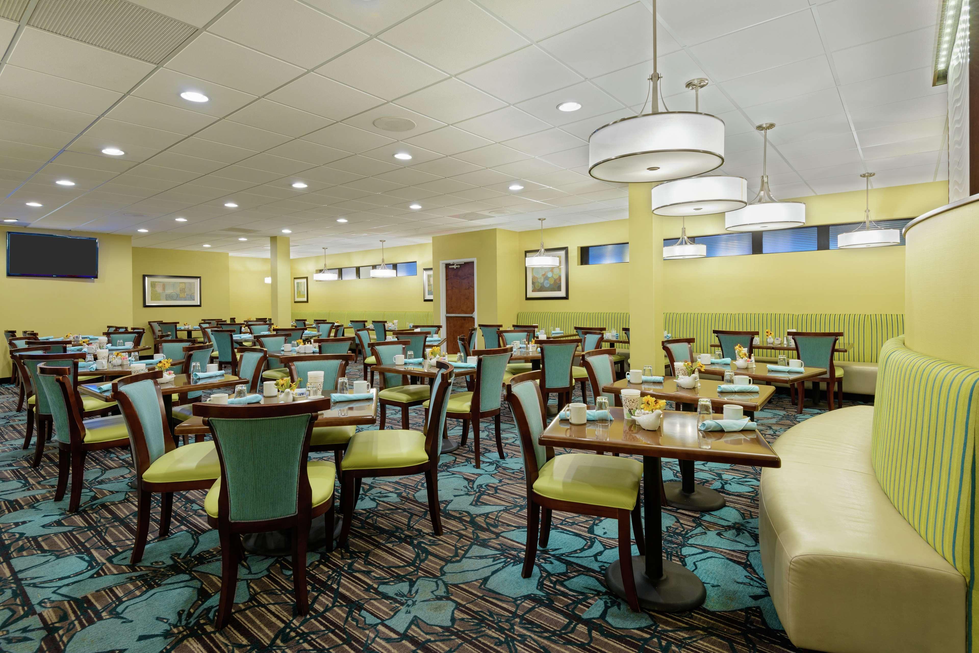 Doubletree By Hilton Richmond - Midlothian Hotell Eksteriør bilde