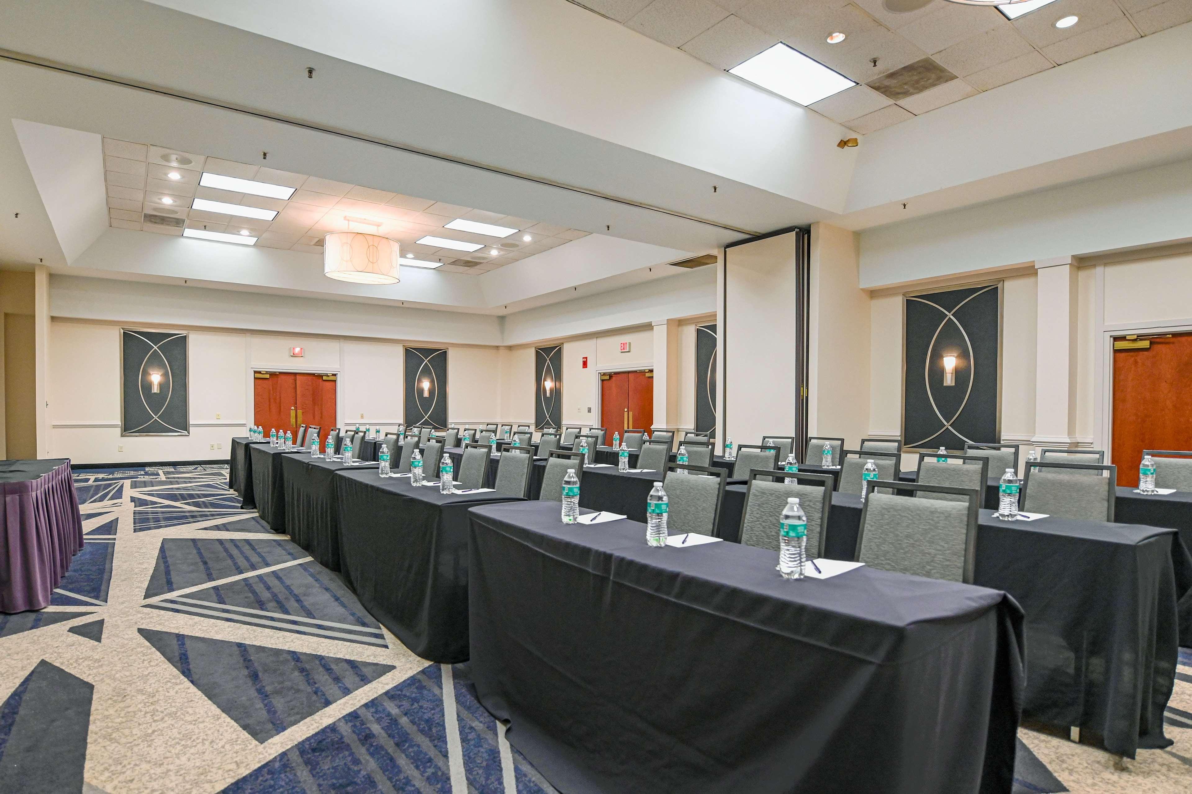 Doubletree By Hilton Richmond - Midlothian Hotell Eksteriør bilde