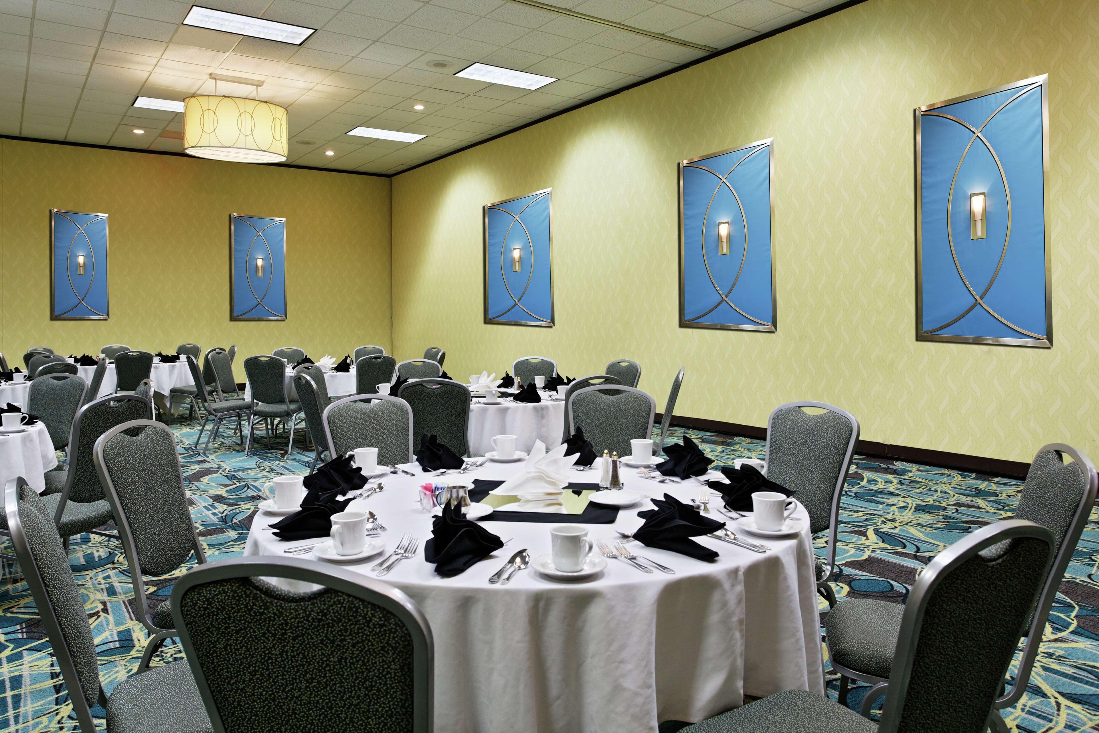 Doubletree By Hilton Richmond - Midlothian Hotell Eksteriør bilde
